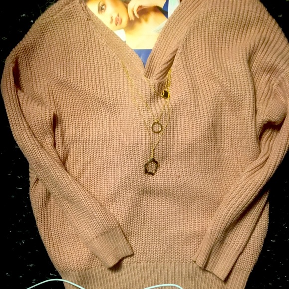 🔴SOLD🔴 Twist back Sweater - Picture 4 of 4